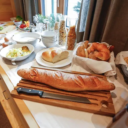 Fruehstueckspension Sonnblick Bed & Breakfast *